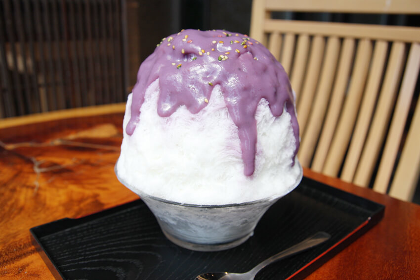 和kitchenかんな」の濃厚紫いも牛乳 かき氷